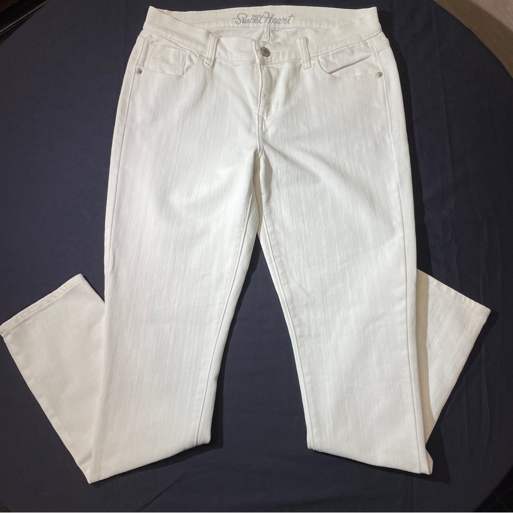 Old navy ladies white jeans, size 6